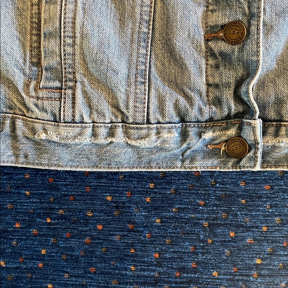 Ann Taylor Loft Light Blue Denim Jacket with White Sherpa Collar and lining - Picture 5 of 11